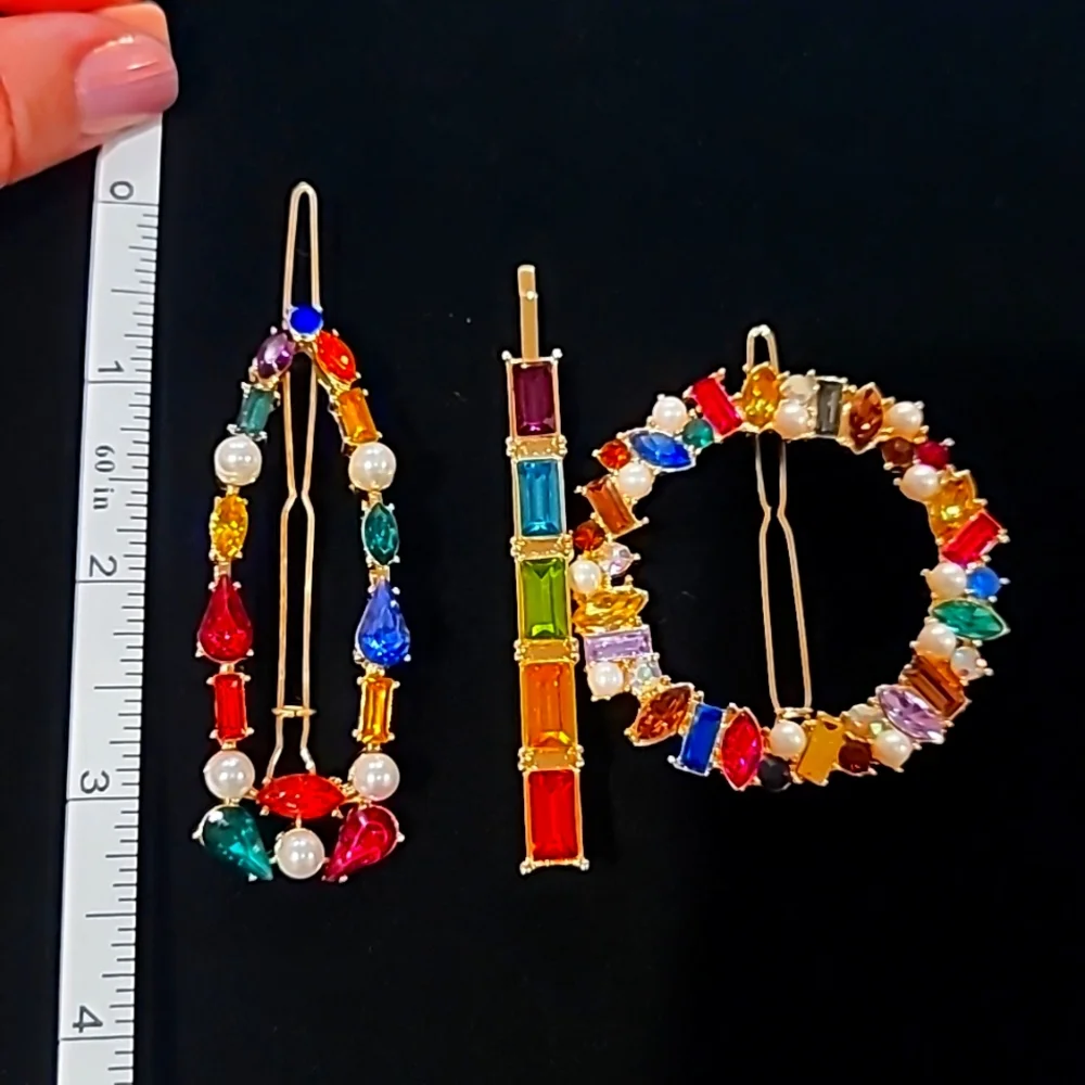 ✨️ Bundle of 3 Jeweled Hair Pins - Picture 4 of 9